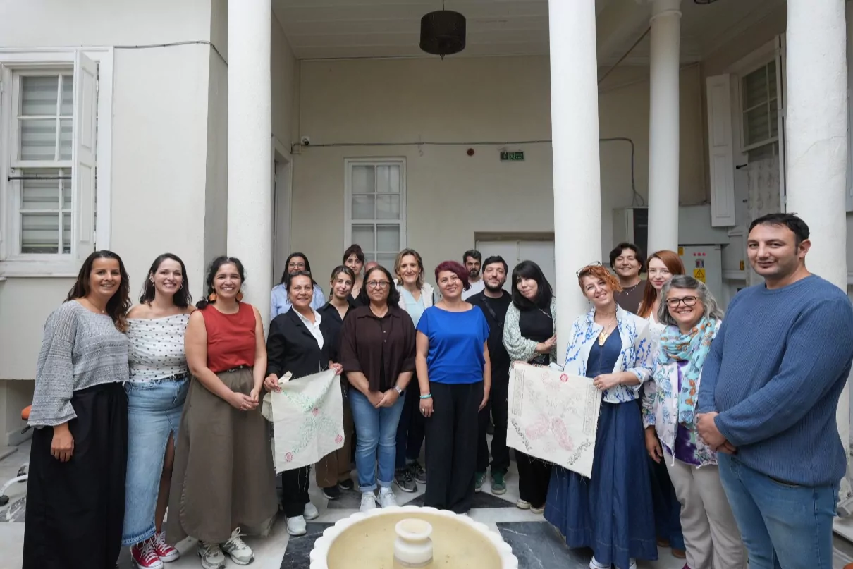 Basmane’nin Geleneksel Basma Kültürü Kadınların Ellerinde Yaşatılıyor
