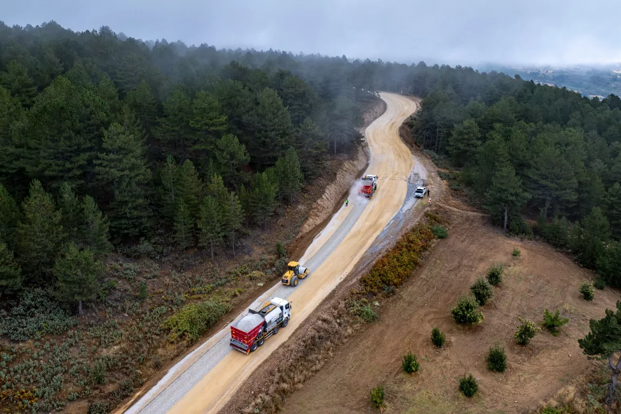 Demirci Söğütçük’te 11 Kilometrelik Yol Yenileniyor