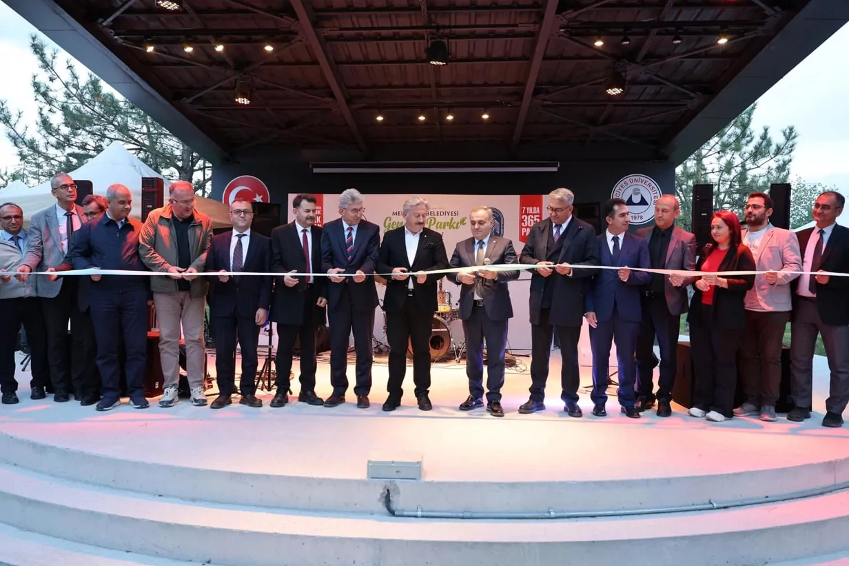 Başkan Palancıoğlu, Yıldırım Beyazıt Mahallesi’ndeki Okul Projelerini İnceledi