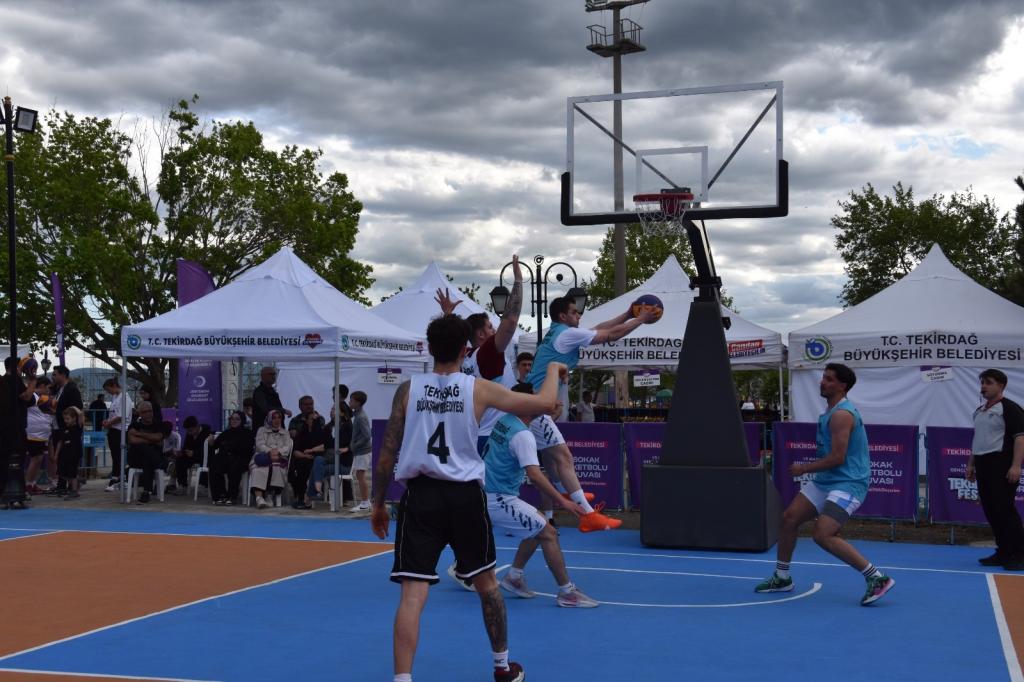 TEKGENÇFEST’te 3×3 Sokak Basketbolu Turnuvasına Yoğun İlgi