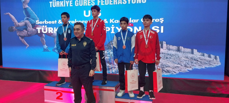 Bursalı Sporcular Türkiye Şampiyonasında Madalya Kazandı